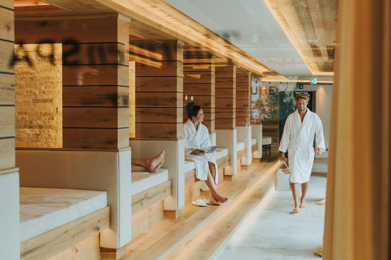 Ortner'S Resort Bad Fussing Bagian luar foto The spa at the Hotel de la Paix