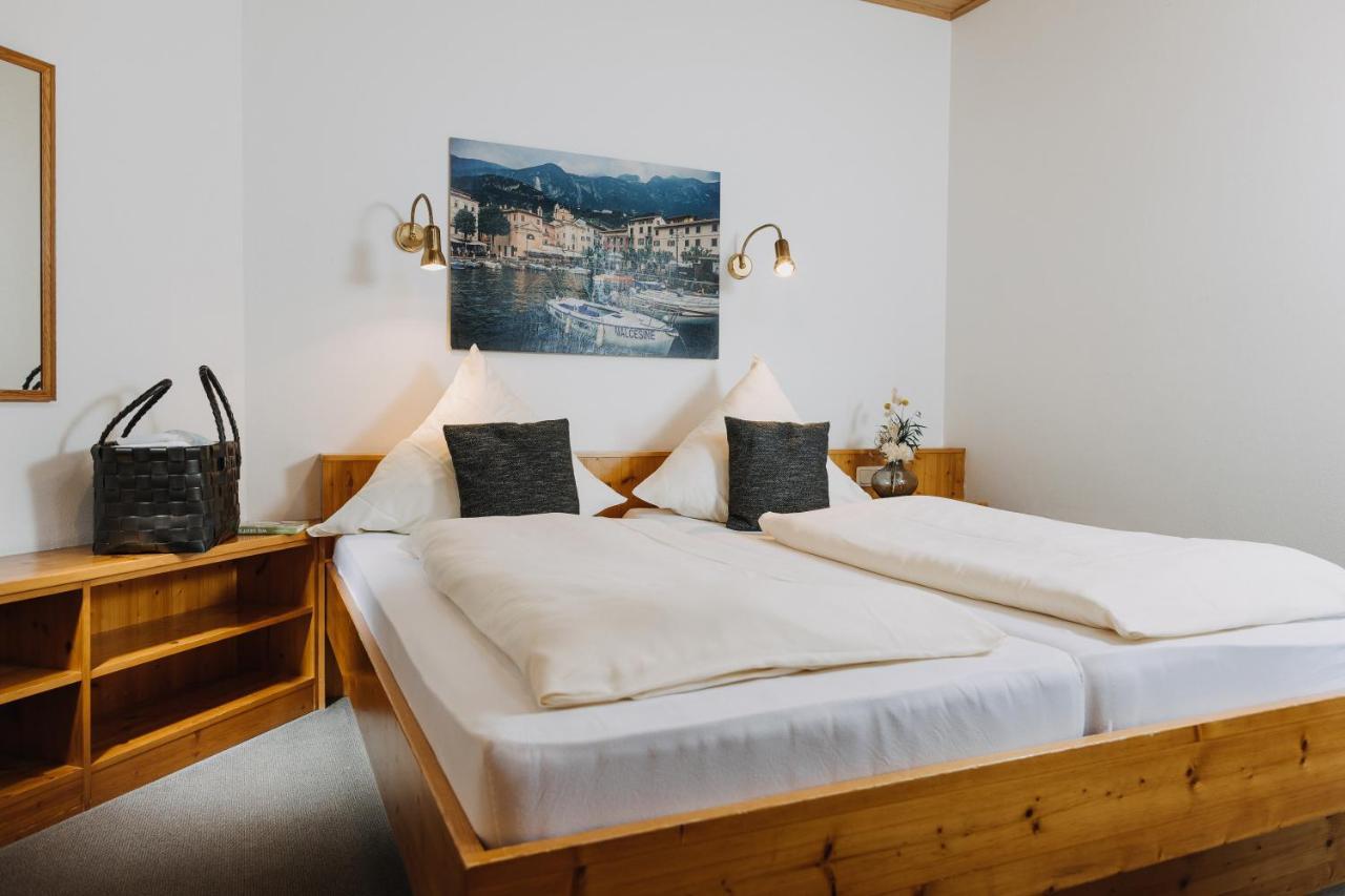 Ortner'S Resort Bad Fussing Bagian luar foto A typical room at the Hotel Garni
